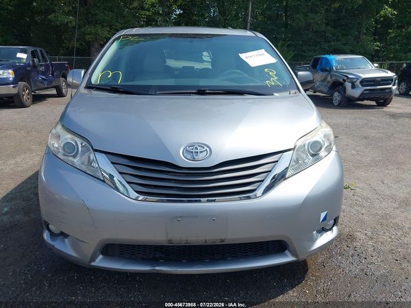 2012 TOYOTA SIENNA XLE V6 8 PASSENGER