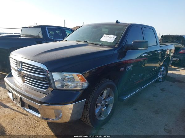 2016 RAM 1500 SLT