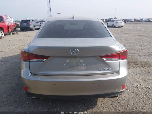 2018 LEXUS IS 300