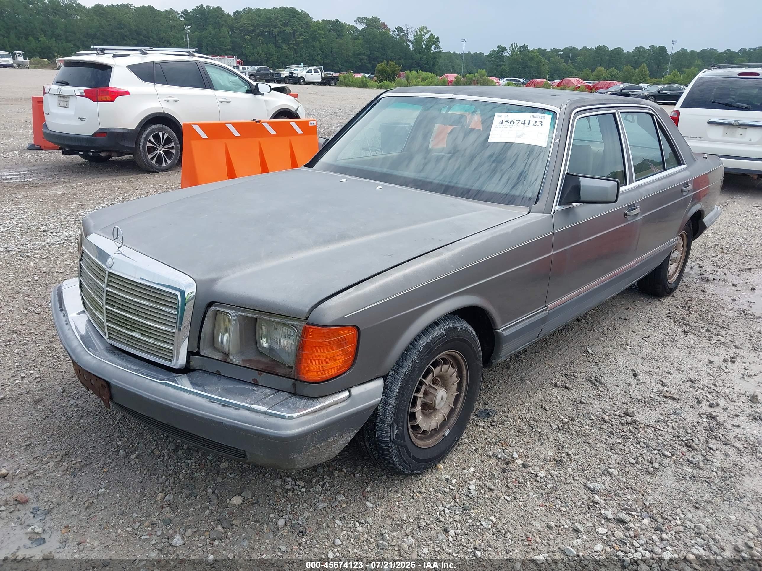 1984 MERCEDES-BENZ 300 300SD