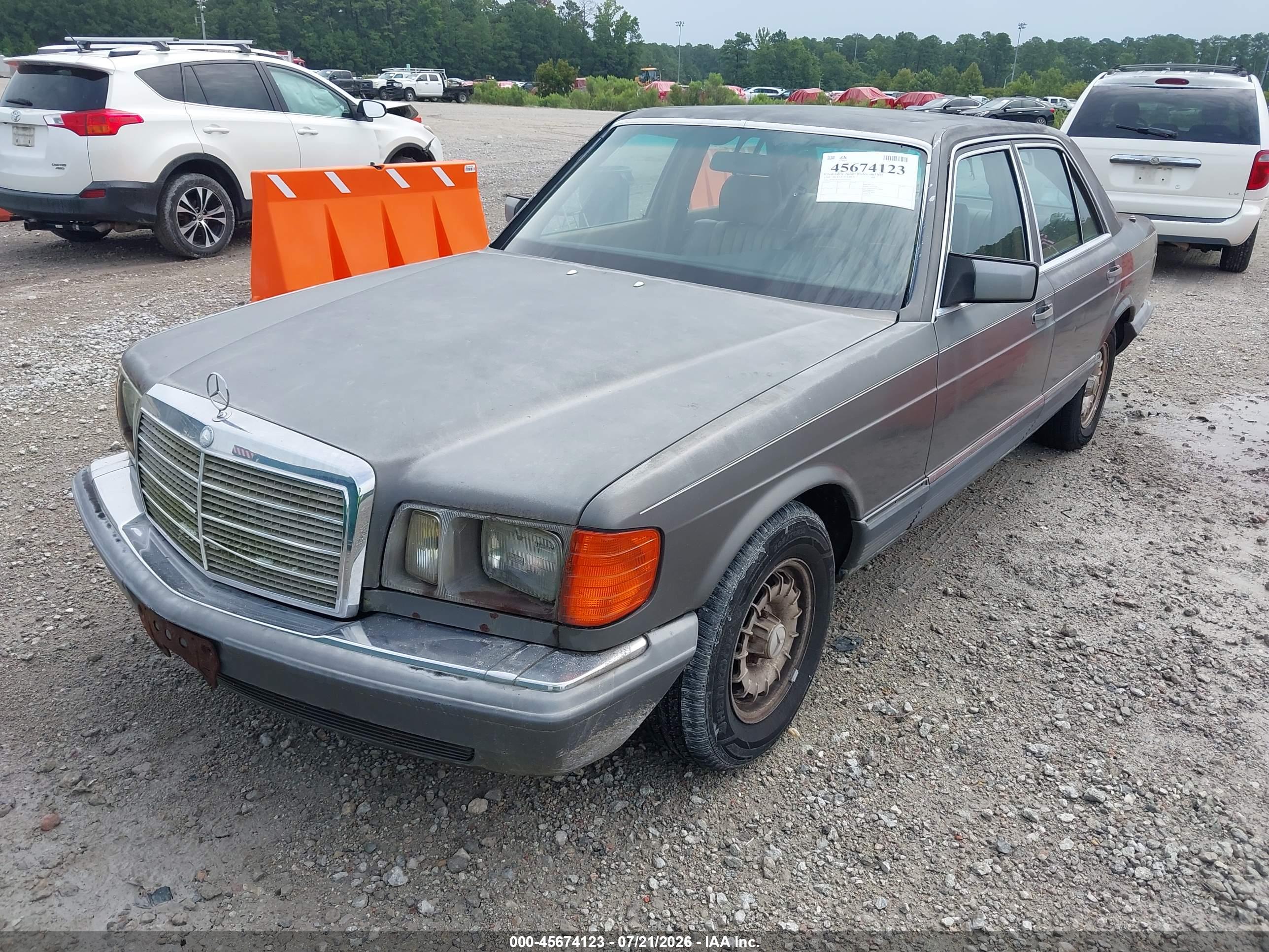 1984 MERCEDES-BENZ 300 300SD