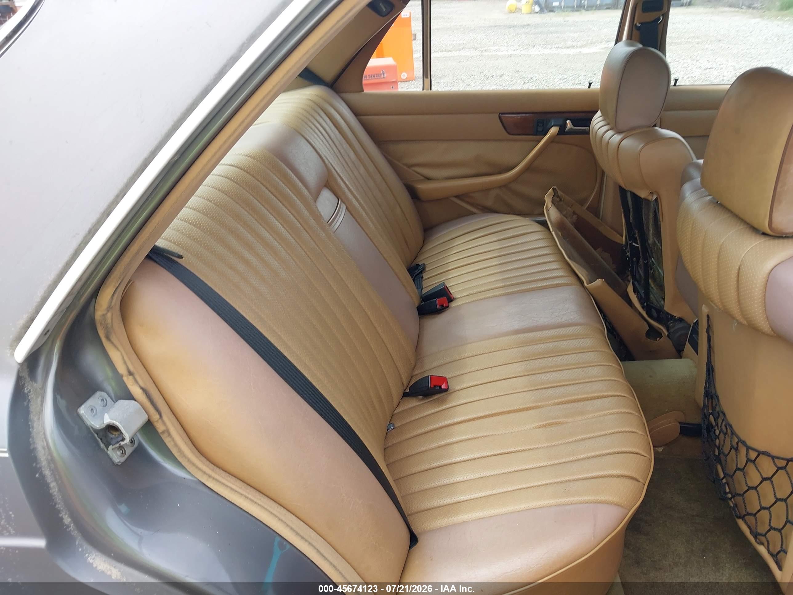 1984 MERCEDES-BENZ 300 300SD