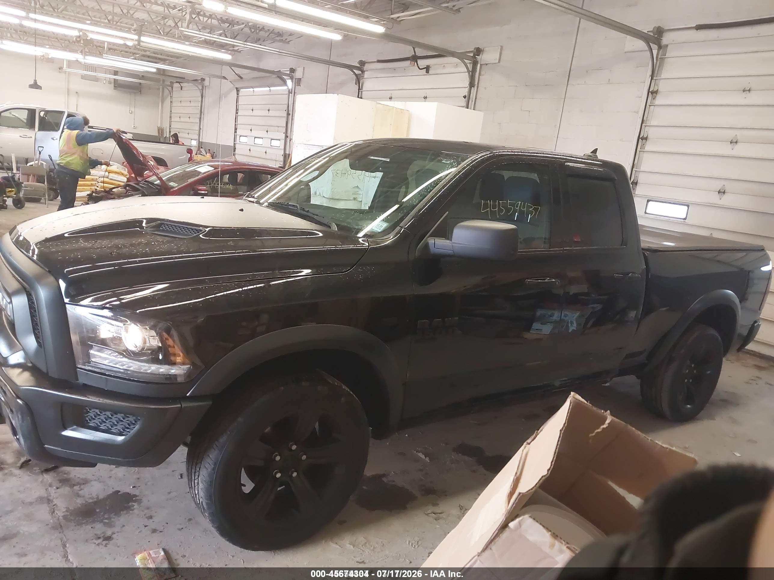 2022 RAM 1500 CLASSIC WARLOCK  4X4 6'4 BOX