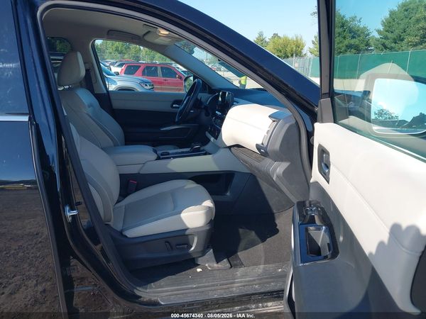 2022 NISSAN PATHFINDER SL 4WD