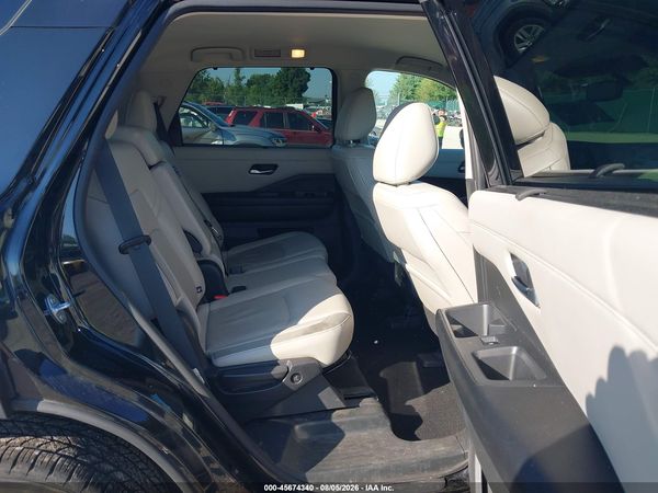 2022 NISSAN PATHFINDER SL 4WD