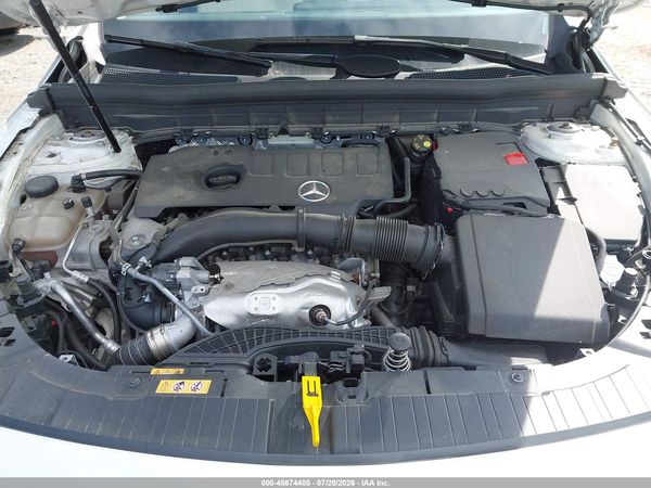 2021 MERCEDES-BENZ GLB 250 4MATIC — I10