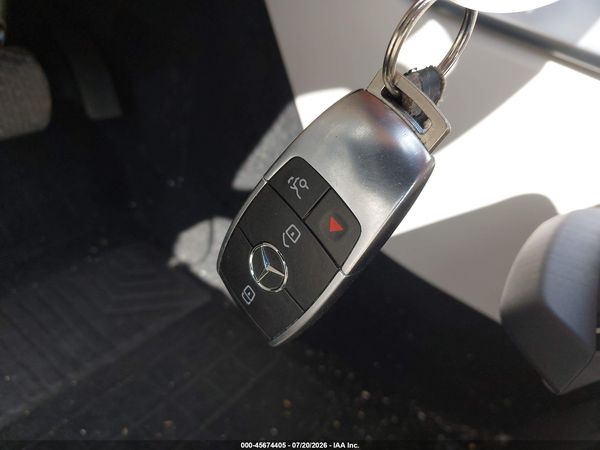 2021 MERCEDES-BENZ GLB 250 4MATIC — I11