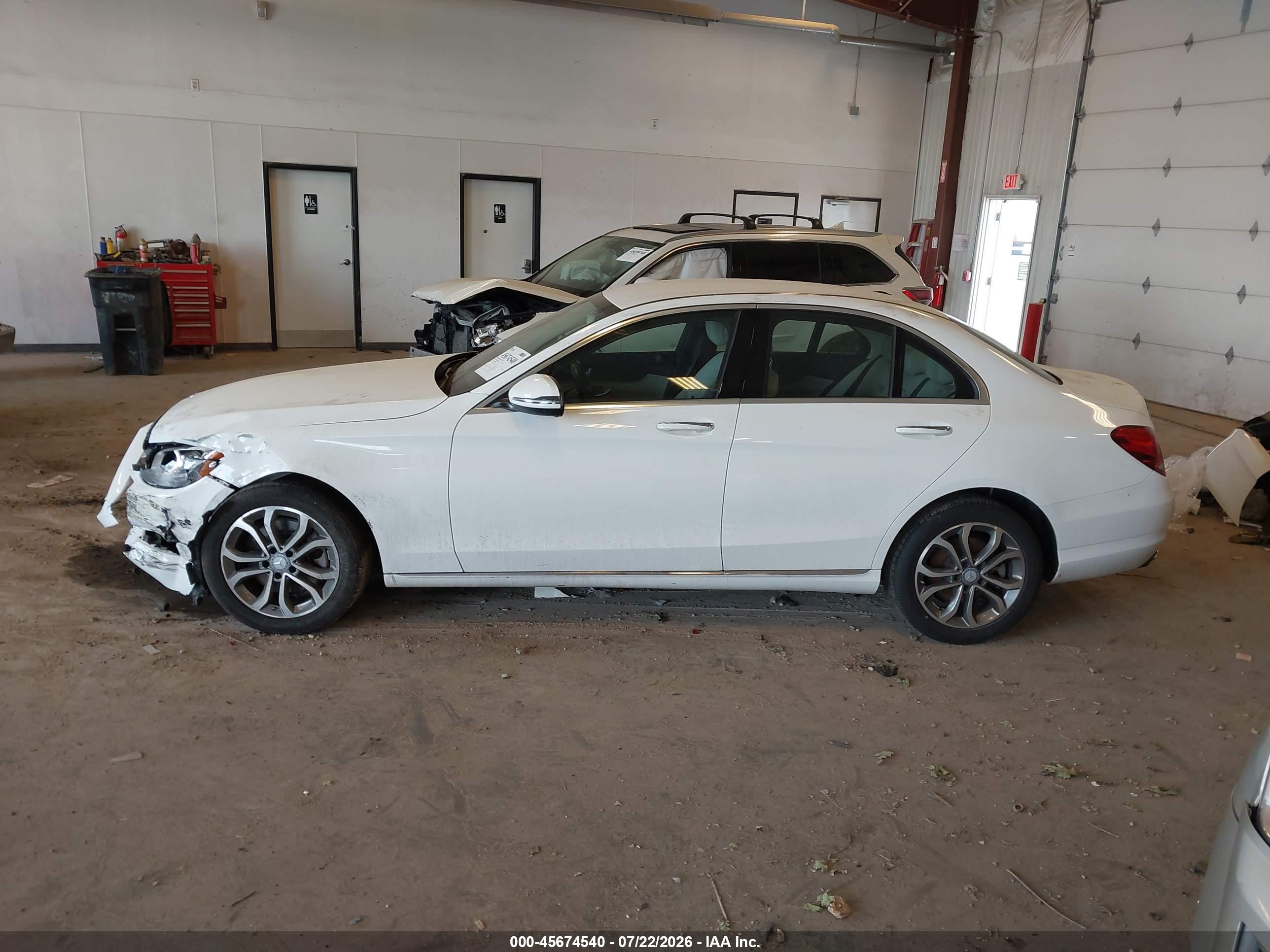 2016 MERCEDES-BENZ C 300 4MATIC