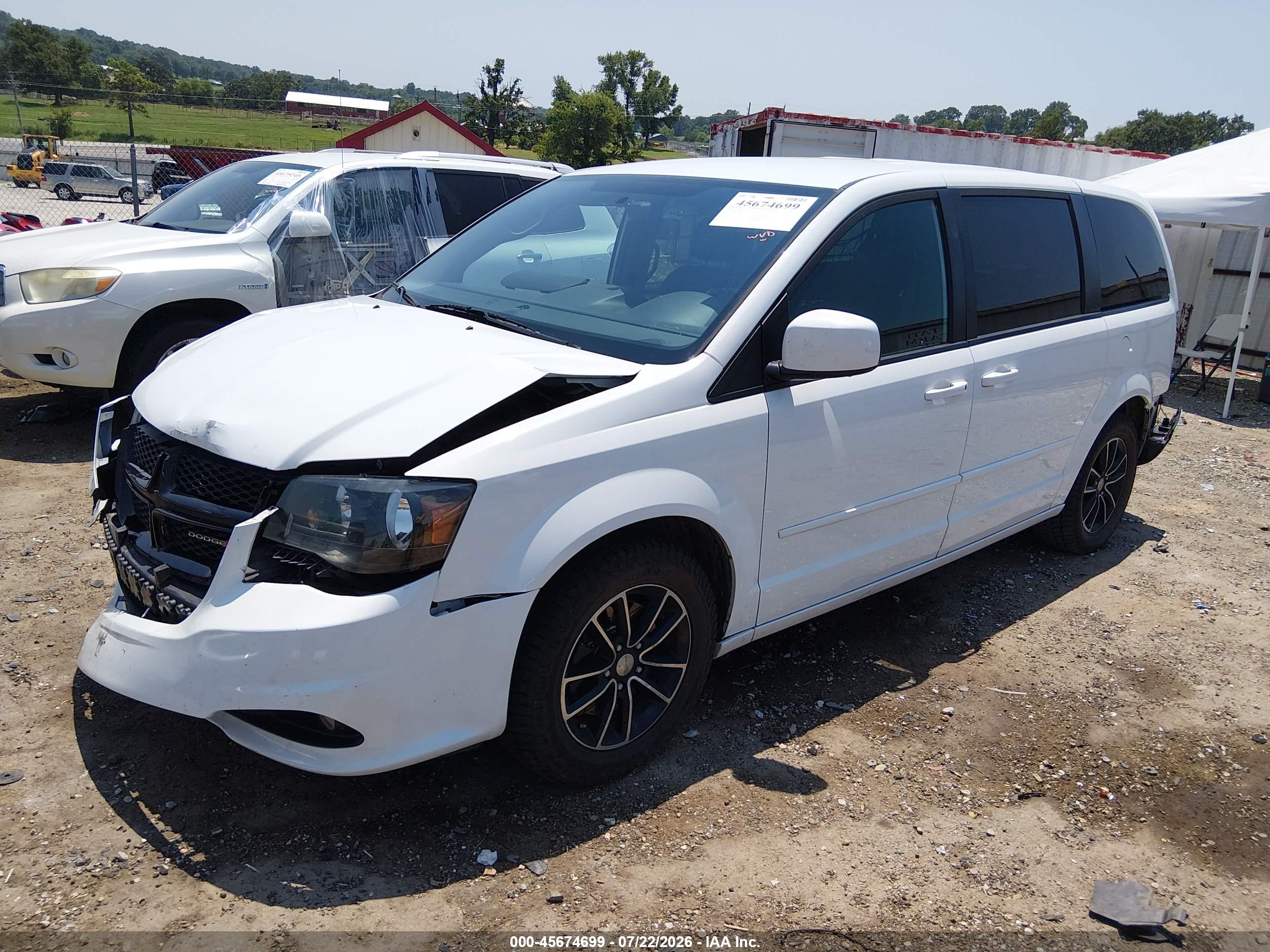 2016 DODGE GRAND CARAVAN SXT — I2