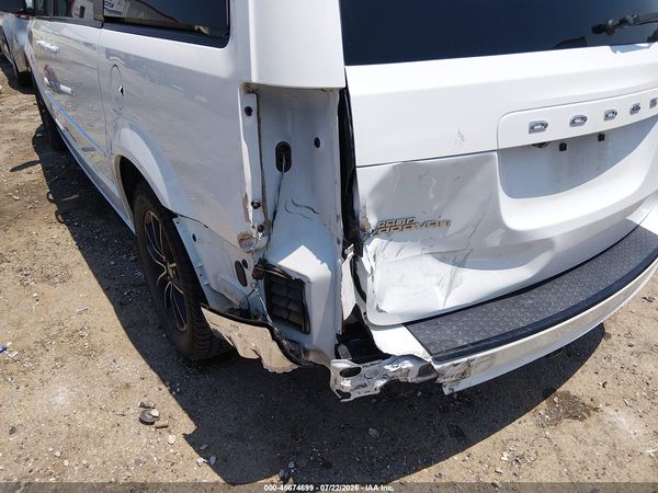 2016 DODGE GRAND CARAVAN SXT — I6