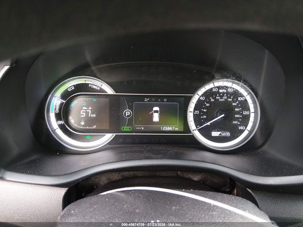 2017 KIA NIRO LX