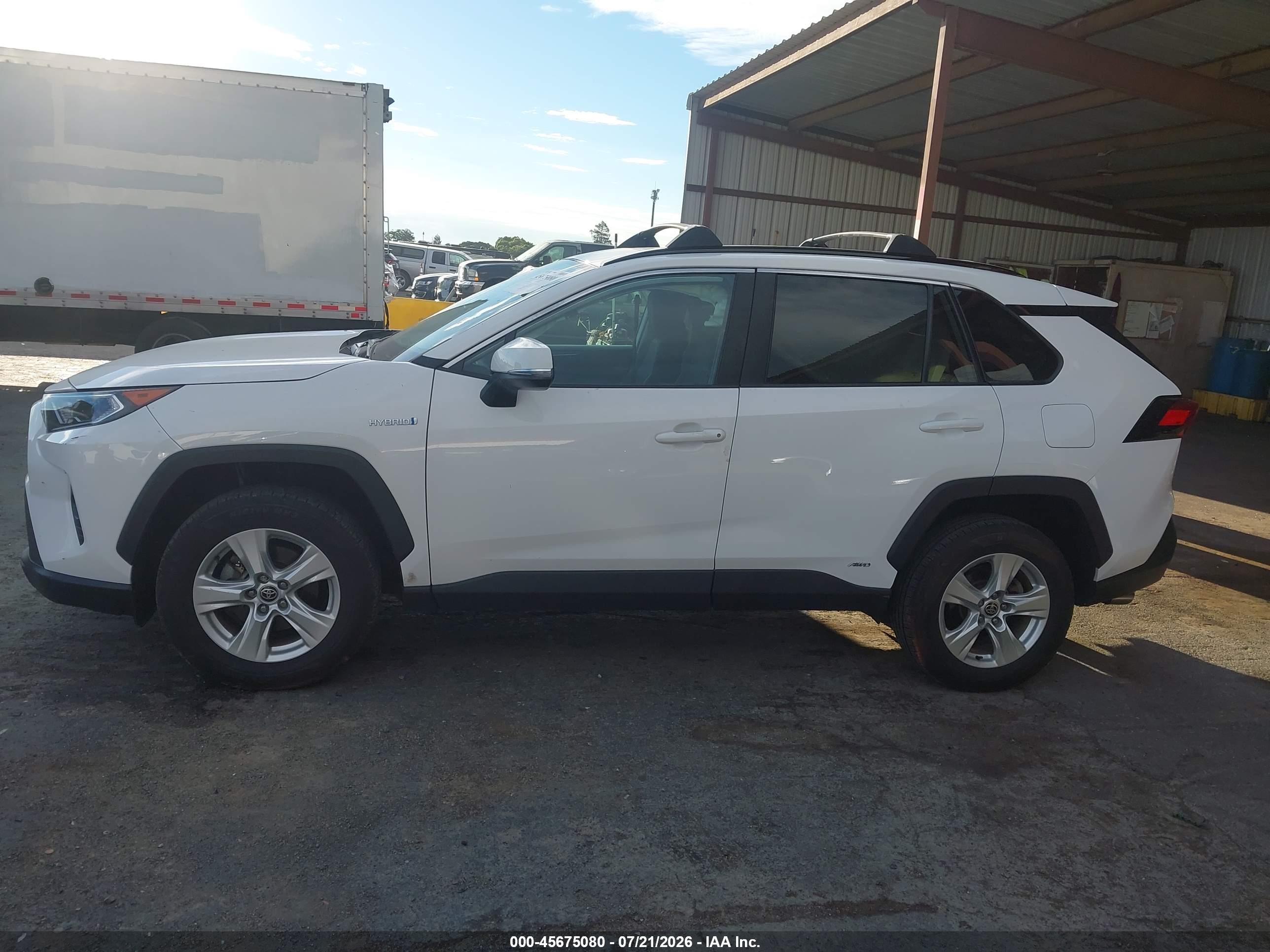 2021 TOYOTA RAV4 HYBRID XLE