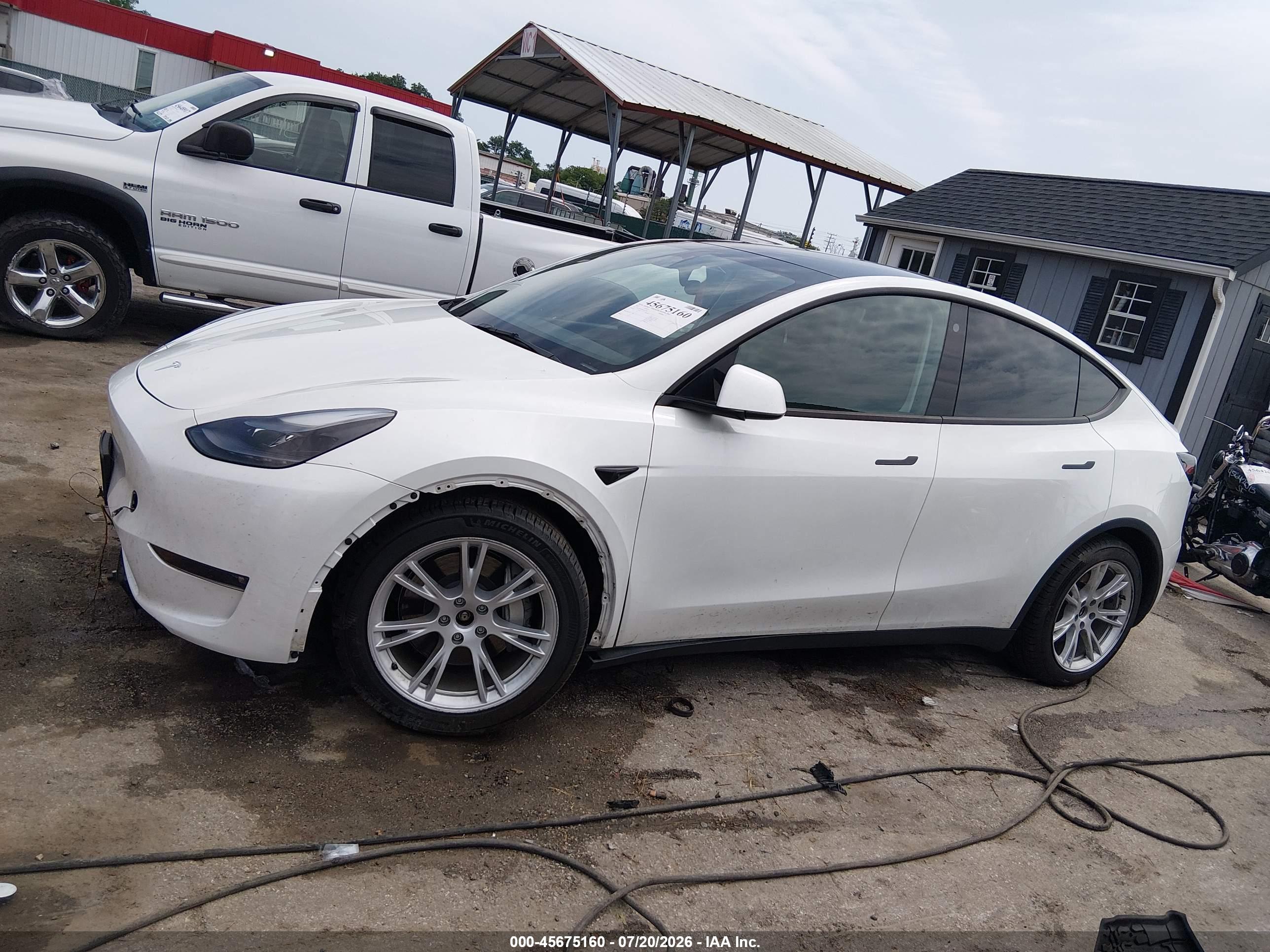 2023 TESLA MODEL Y