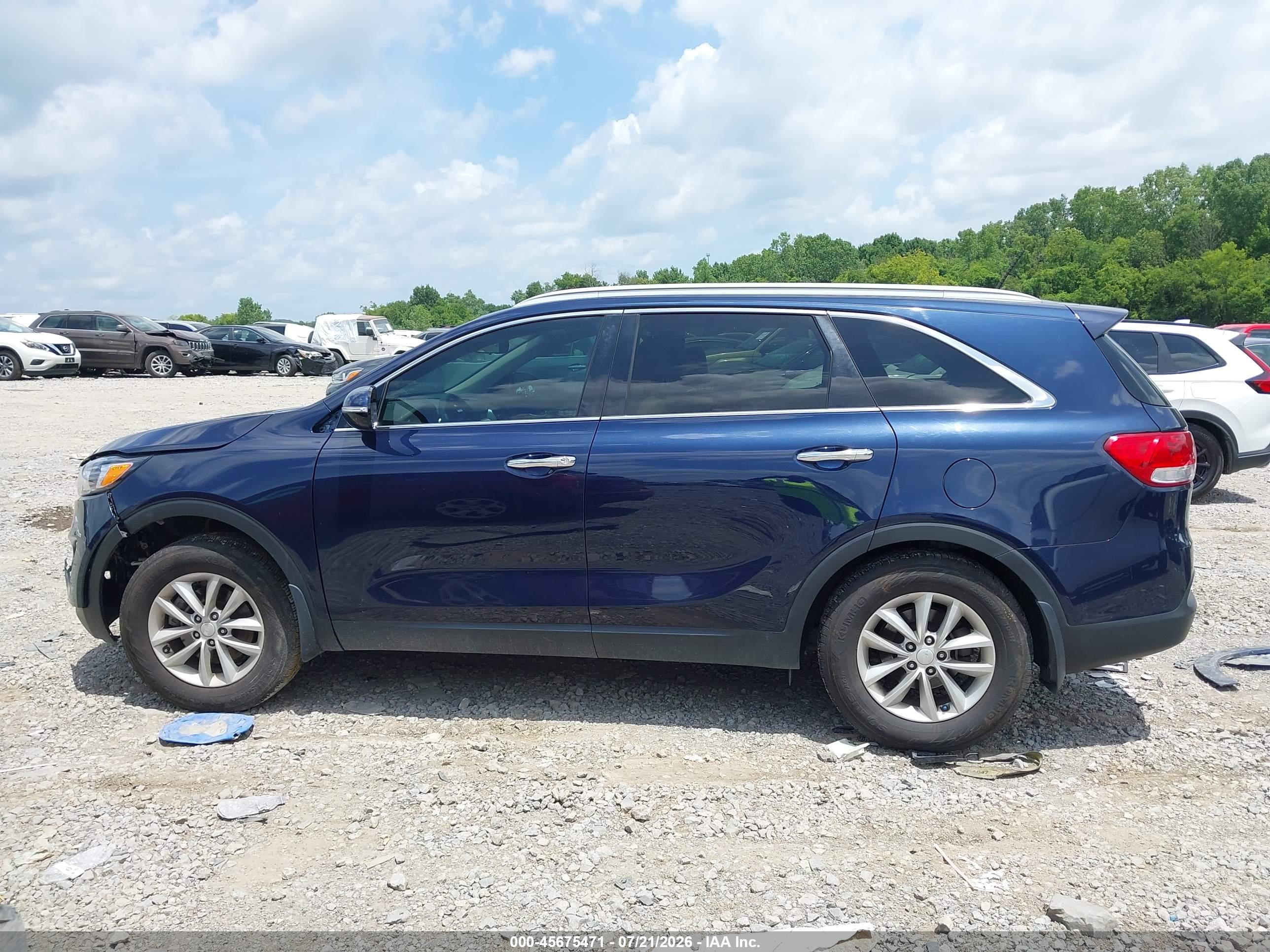 2017 KIA SORENTO 2.4L LX