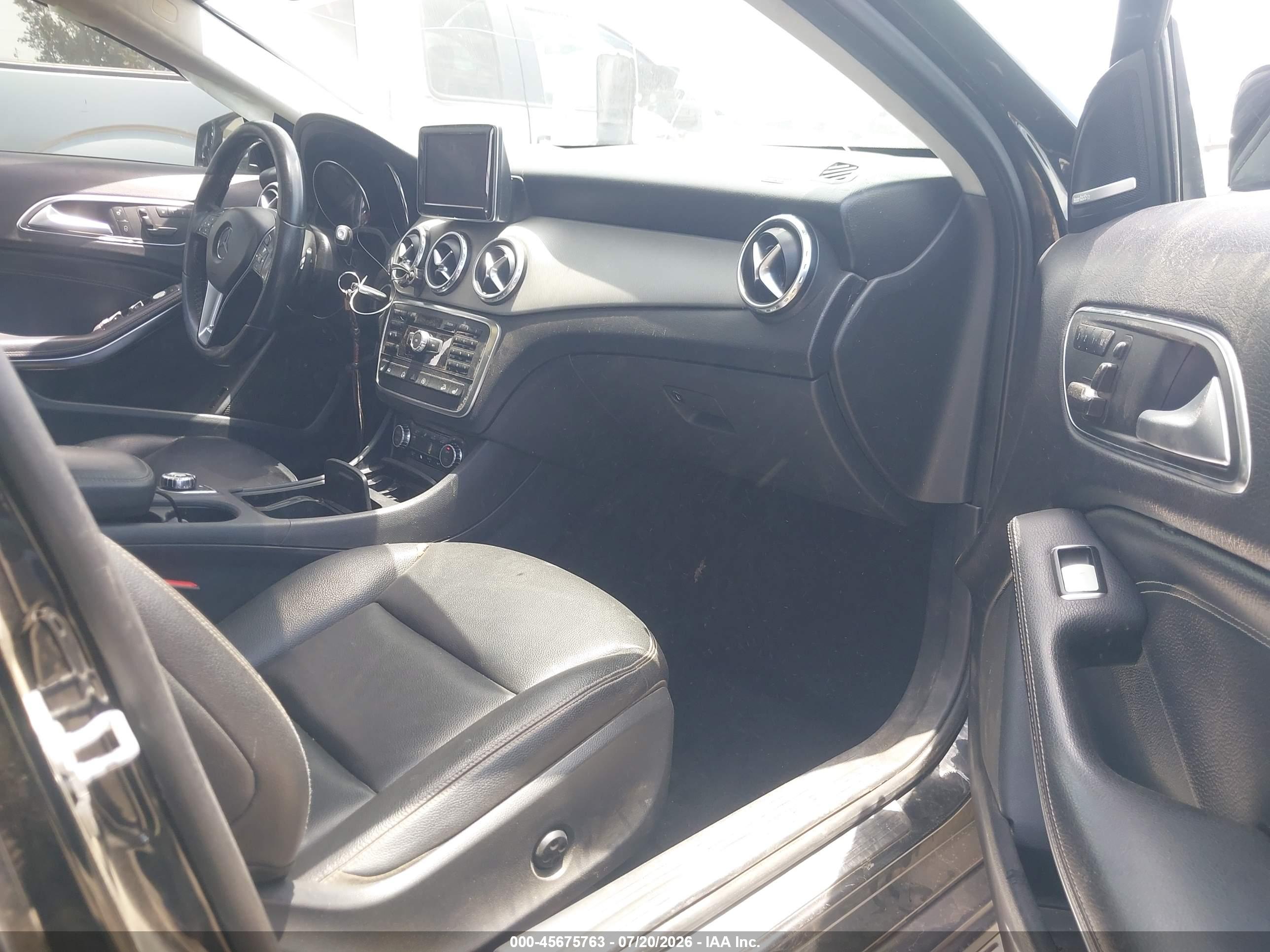 2015 MERCEDES-BENZ GLA 250 4MATIC