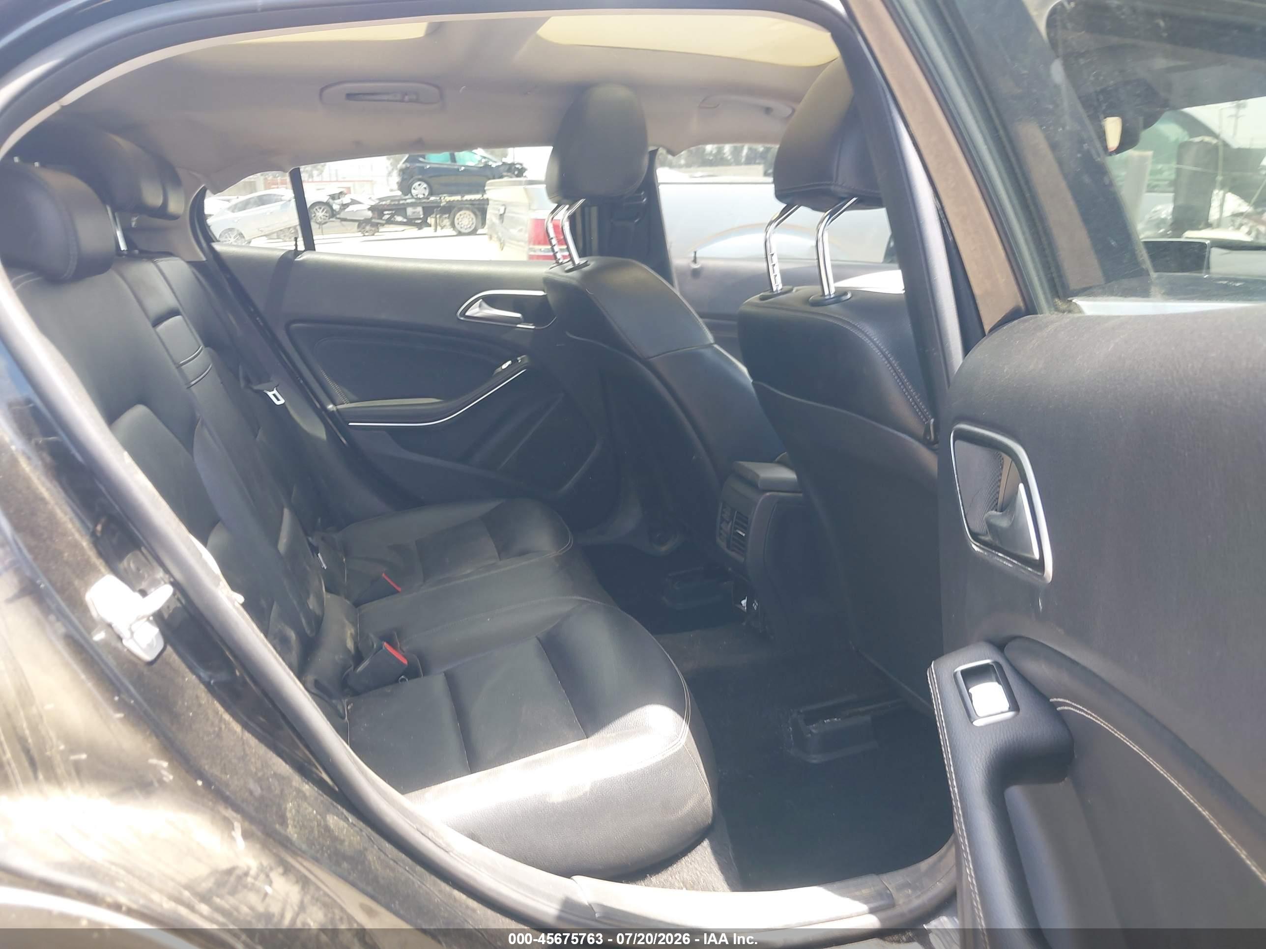 2015 MERCEDES-BENZ GLA 250 4MATIC