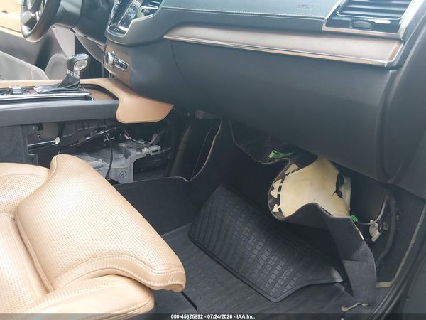 2017 VOLVO XC90 T6 INSCRIPTION