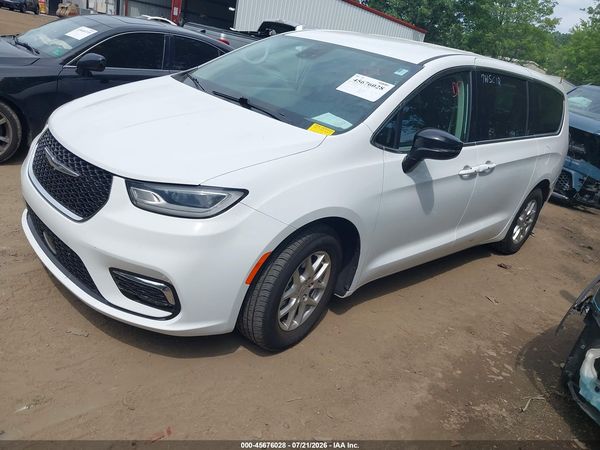 2024 CHRYSLER PACIFICA TOURING L — I2