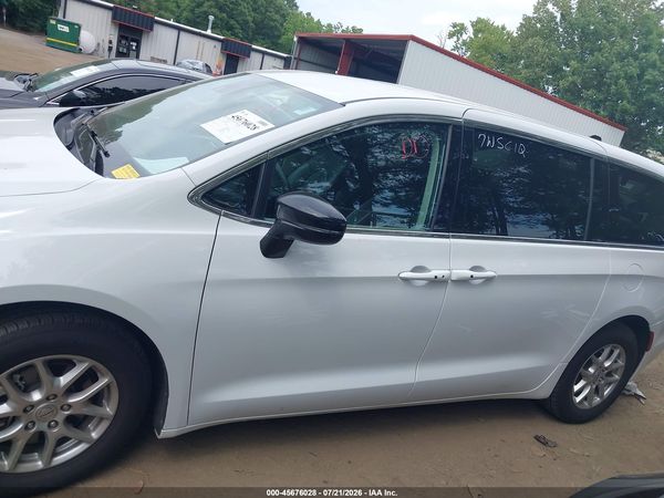 2024 CHRYSLER PACIFICA TOURING L — I117