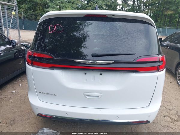 2024 CHRYSLER PACIFICA TOURING L — I119