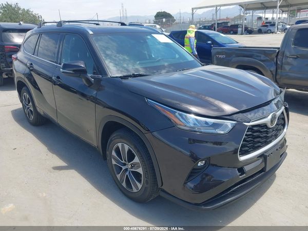 2020 TOYOTA HIGHLANDER XLE