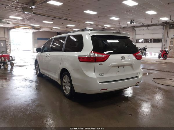 2017 TOYOTA SIENNA LE 7 PASSENGER — I3