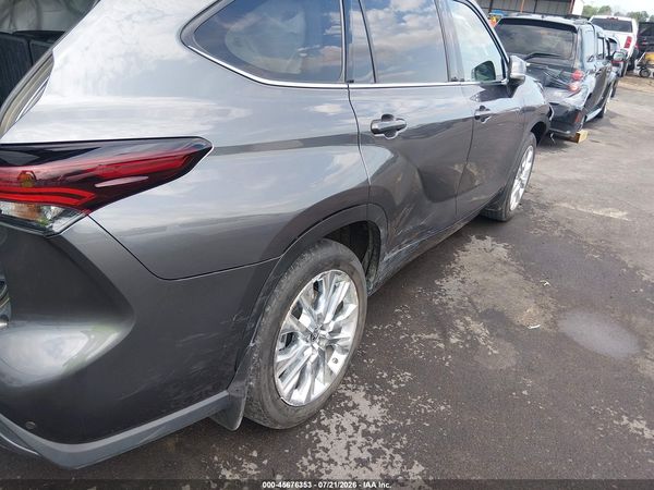 2024 TOYOTA HIGHLANDER LIMITED