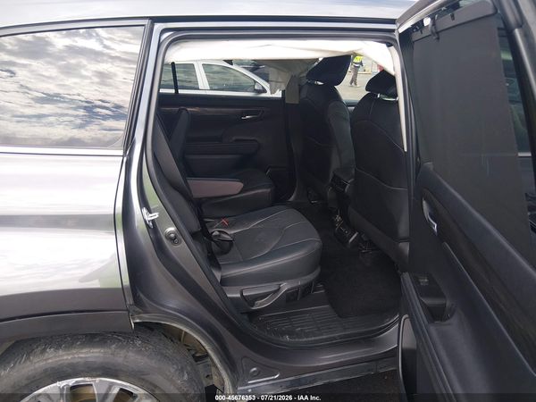 2024 TOYOTA HIGHLANDER LIMITED