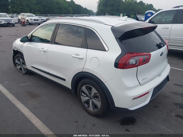 2017 KIA NIRO LX