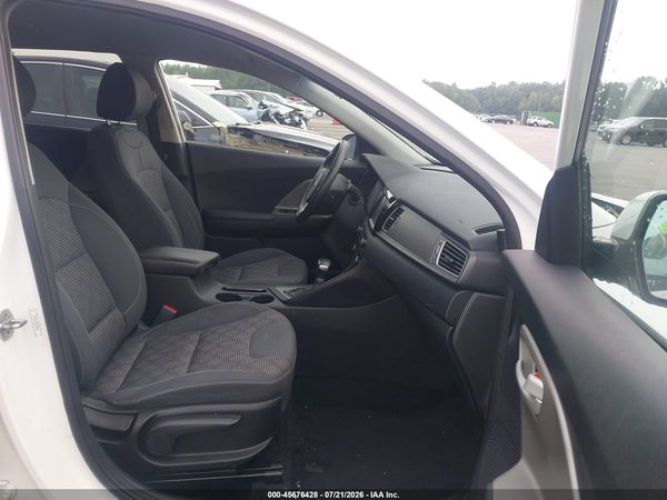 2017 KIA NIRO LX