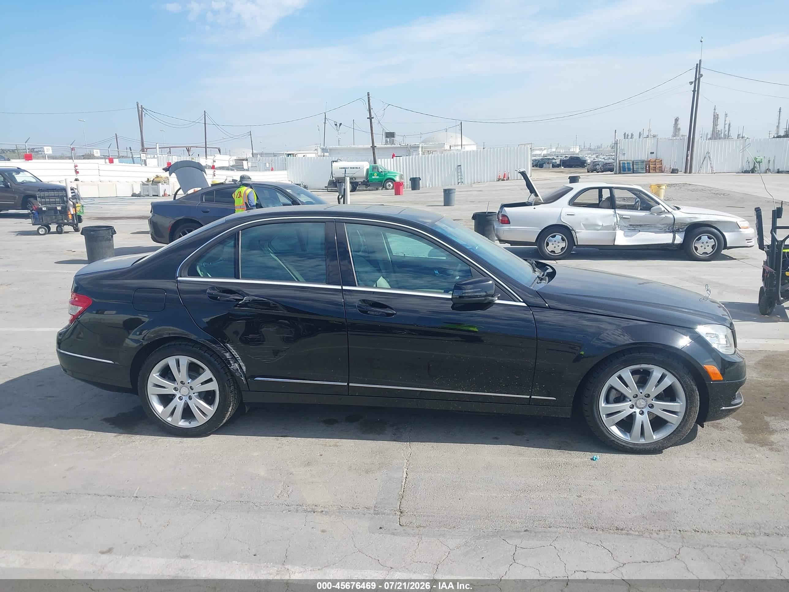 2011 MERCEDES-BENZ C 300 C300