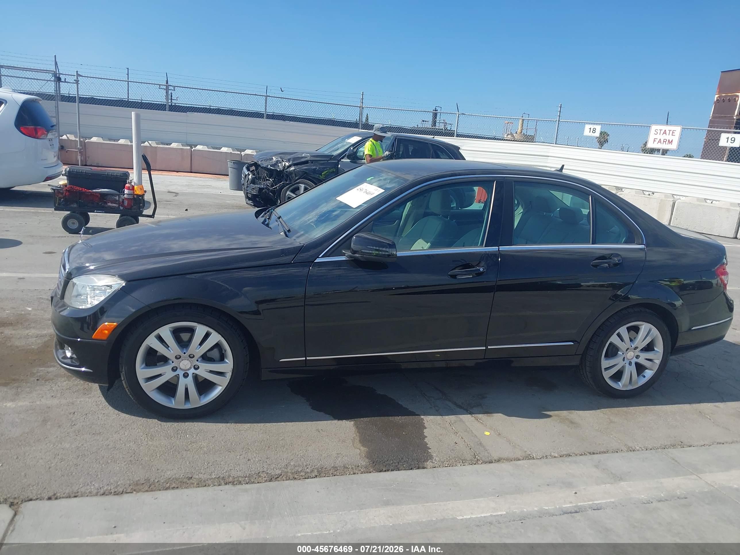 2011 MERCEDES-BENZ C 300 C300