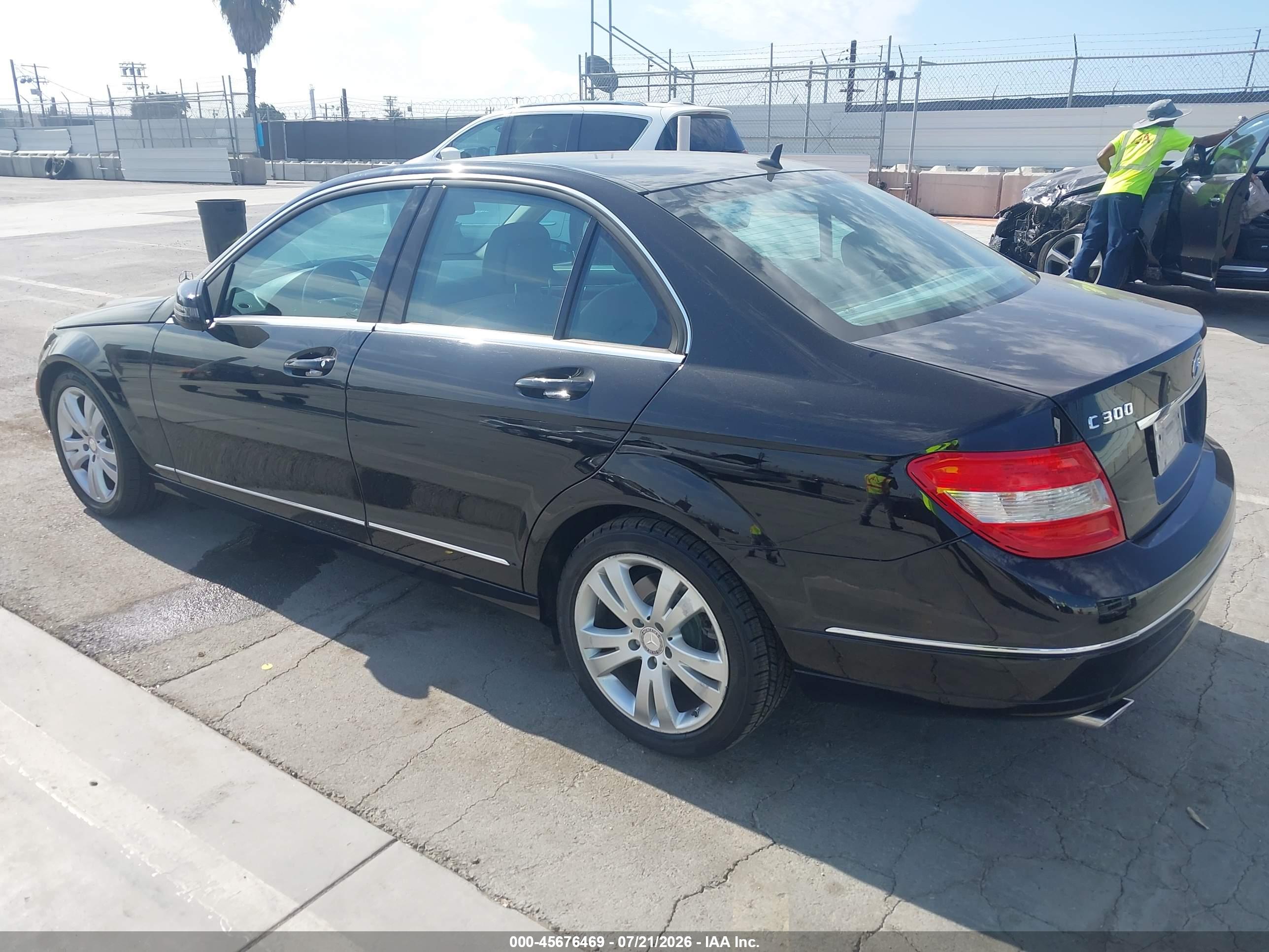 2011 MERCEDES-BENZ C 300 C300