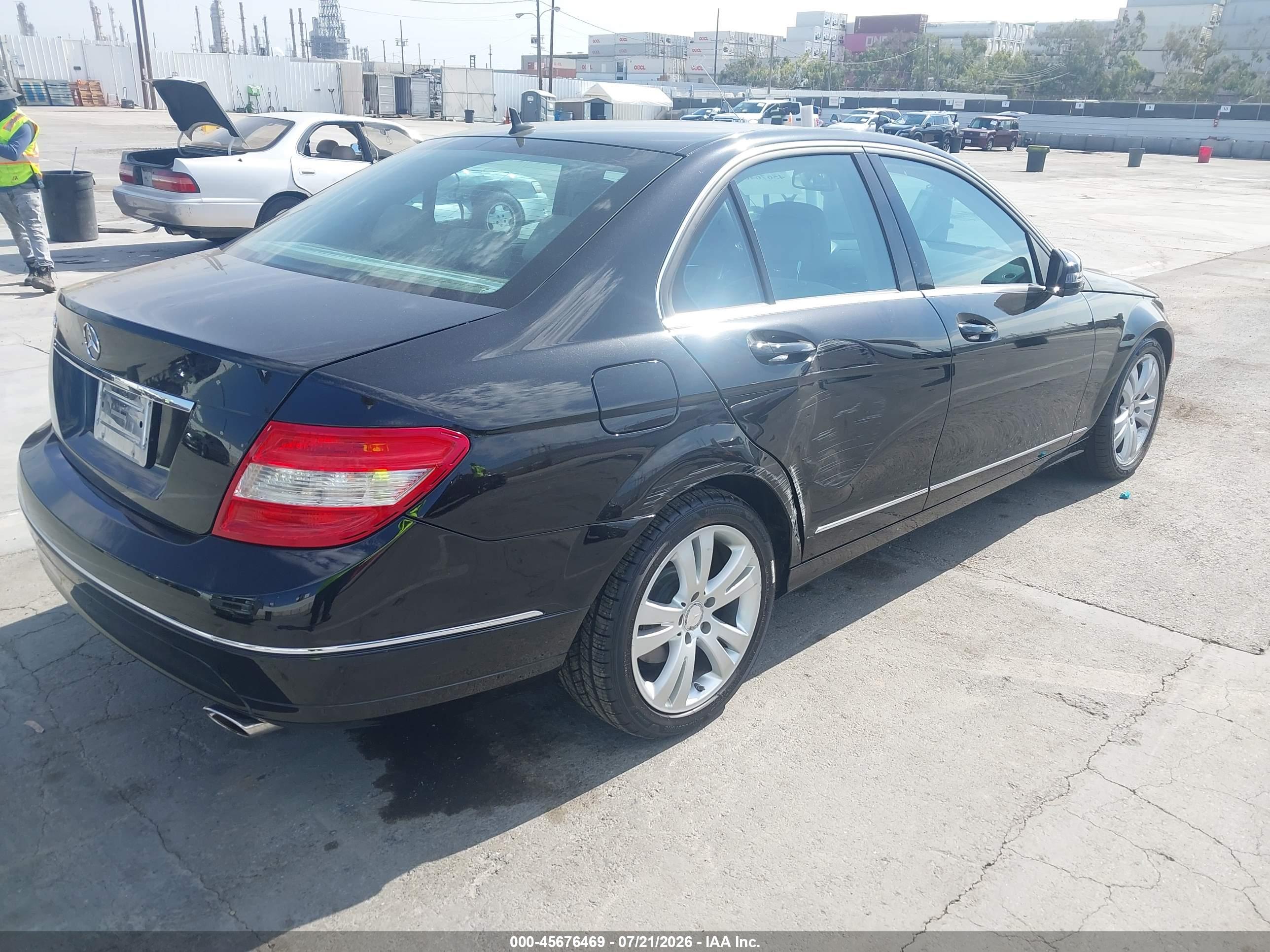 2011 MERCEDES-BENZ C 300 C300