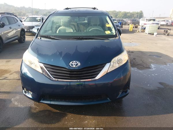 2012 TOYOTA SIENNA LE V6 8 PASSENGER