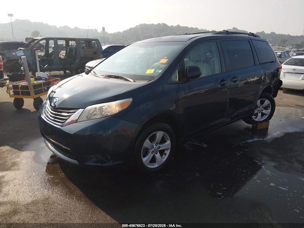 2012 TOYOTA SIENNA LE V6 8 PASSENGER