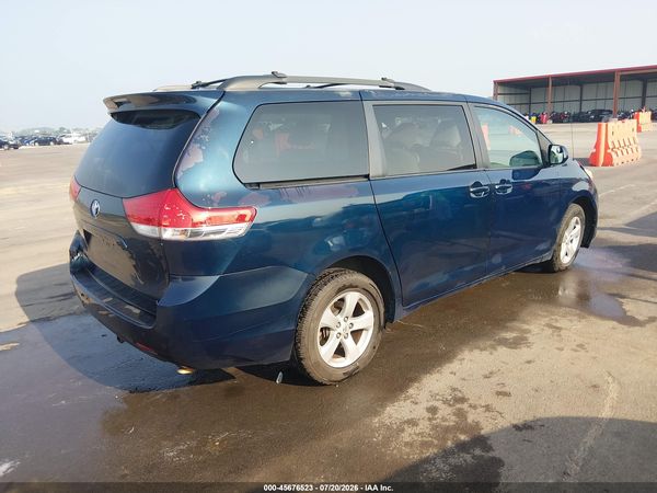 2012 TOYOTA SIENNA LE V6 8 PASSENGER