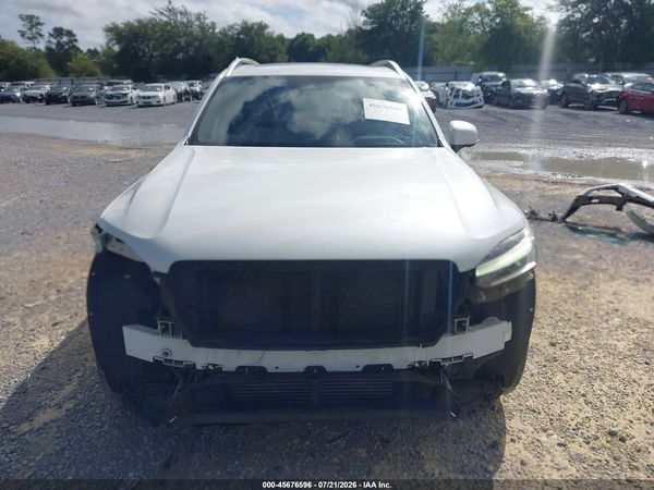2018 VOLVO XC90 T6 MOMENTUM