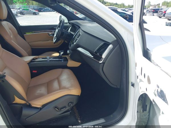 2018 VOLVO XC90 T6 MOMENTUM