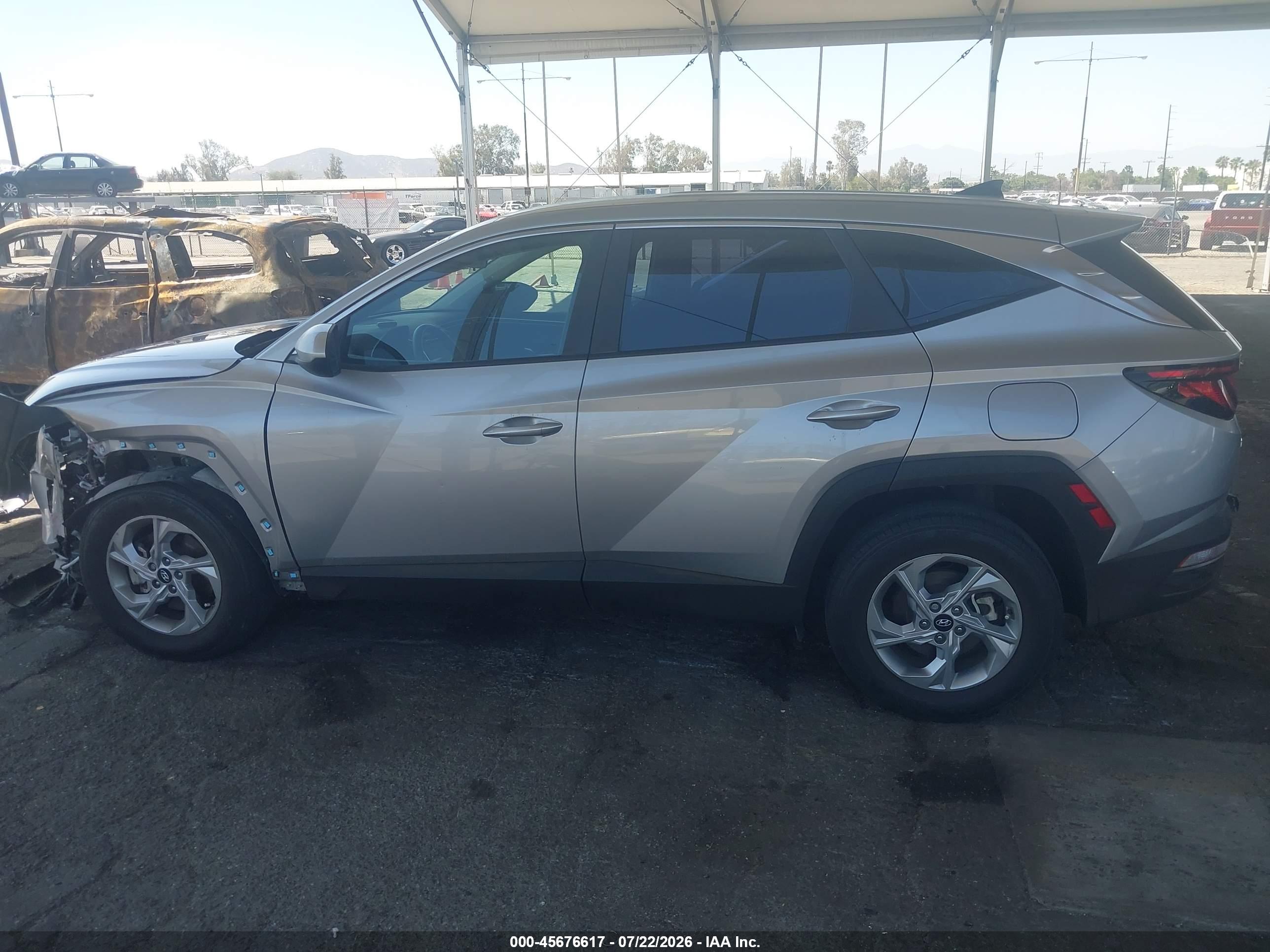 2023 HYUNDAI TUCSON SE