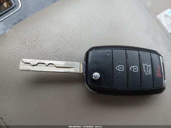 2017 KIA SORENTO 2.4L LX