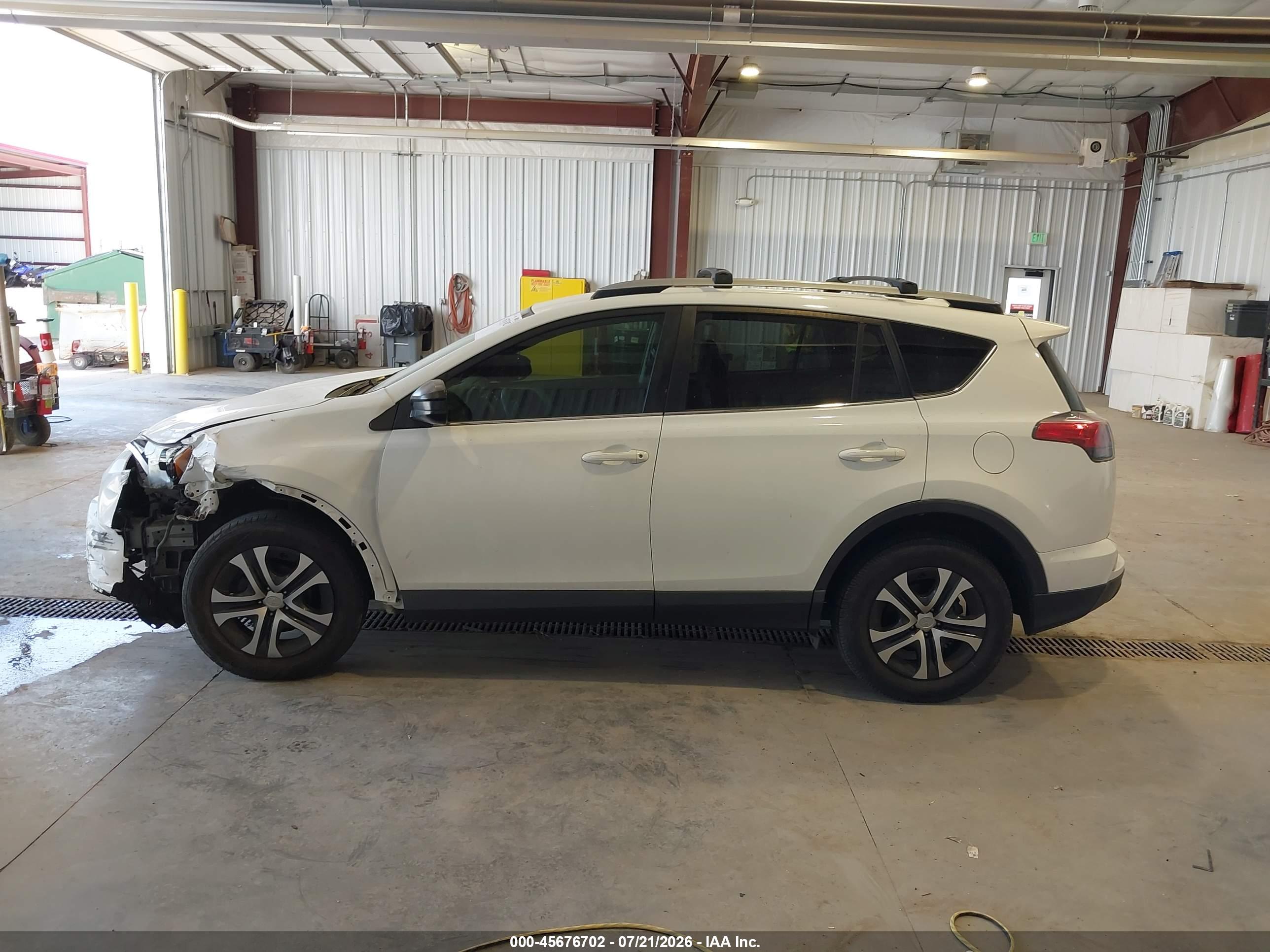 2017 TOYOTA RAV4 LE
