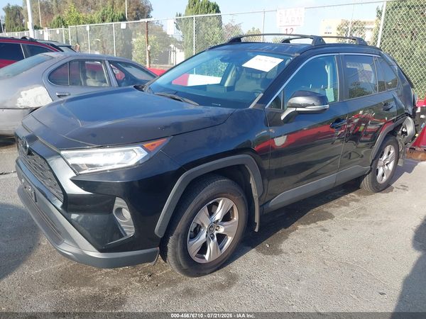 2021 TOYOTA RAV4 XLE