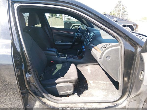 2012 CHRYSLER 300 Base/Limited — I5