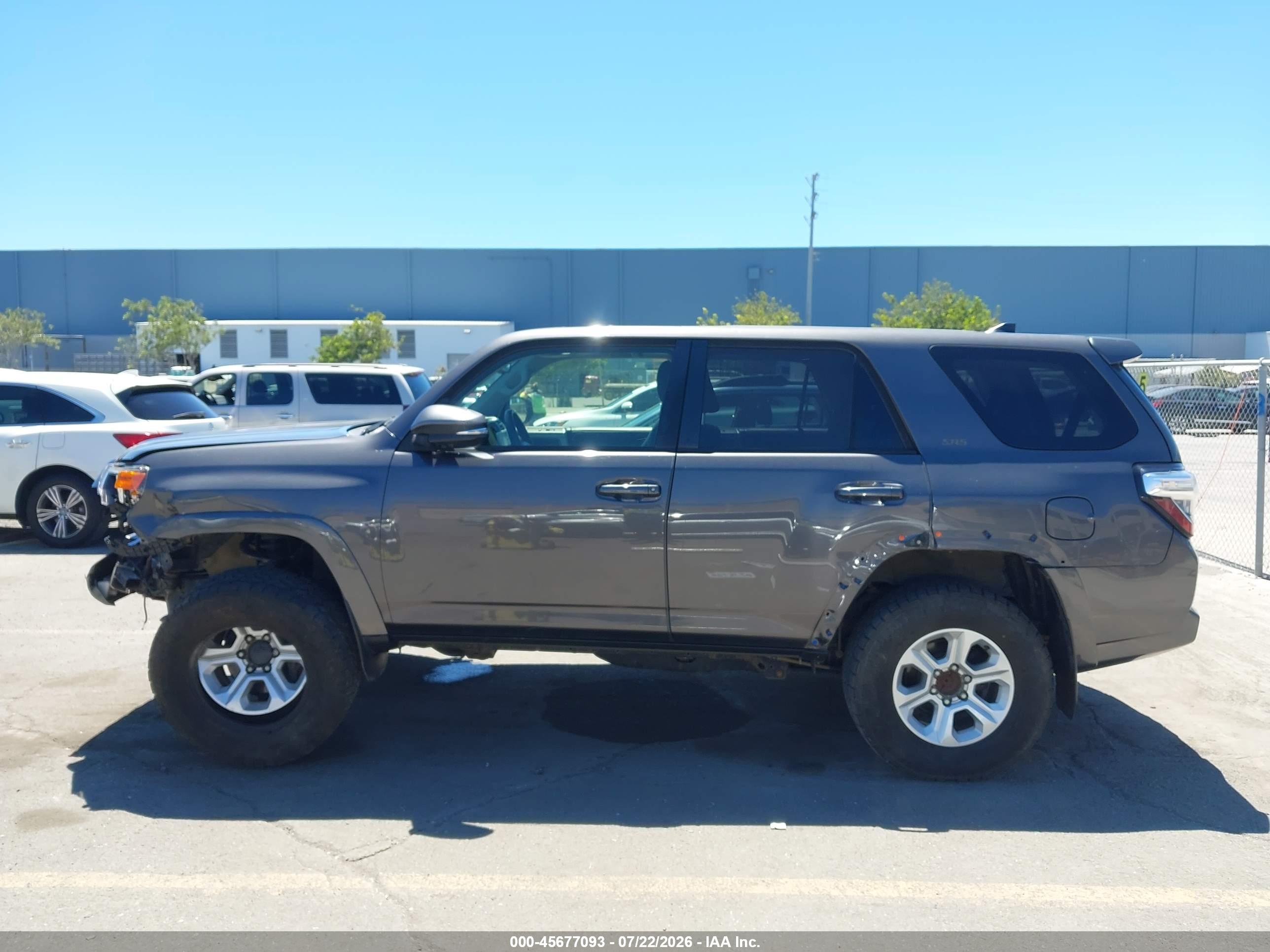 2022 TOYOTA 4RUNNER SR5 PREMIUM