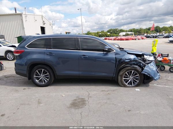 2019 TOYOTA HIGHLANDER XLE