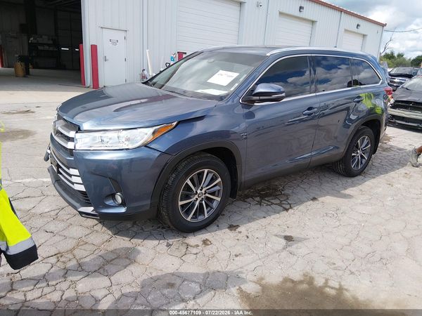 2019 TOYOTA HIGHLANDER XLE