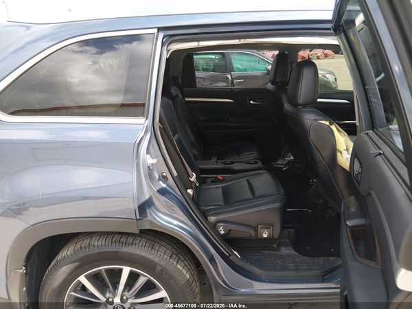 2019 TOYOTA HIGHLANDER XLE