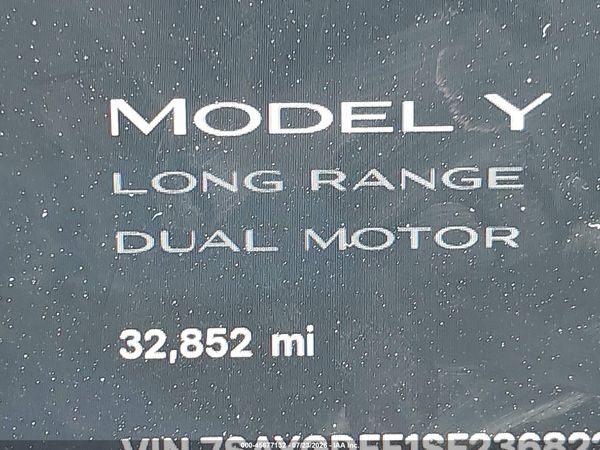 2025 TESLA MODEL Y