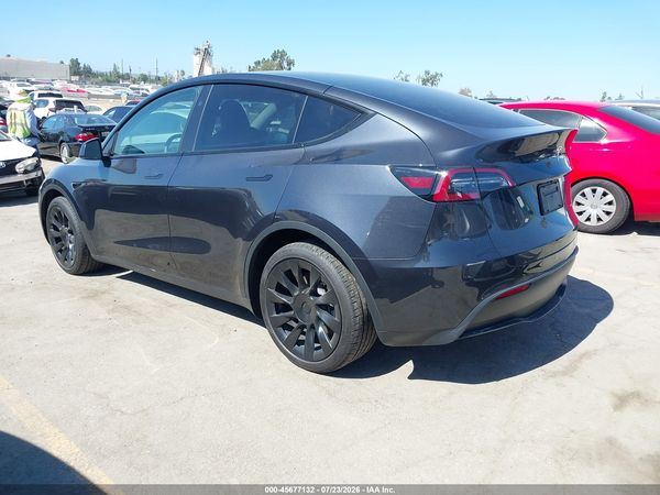 2025 TESLA MODEL Y